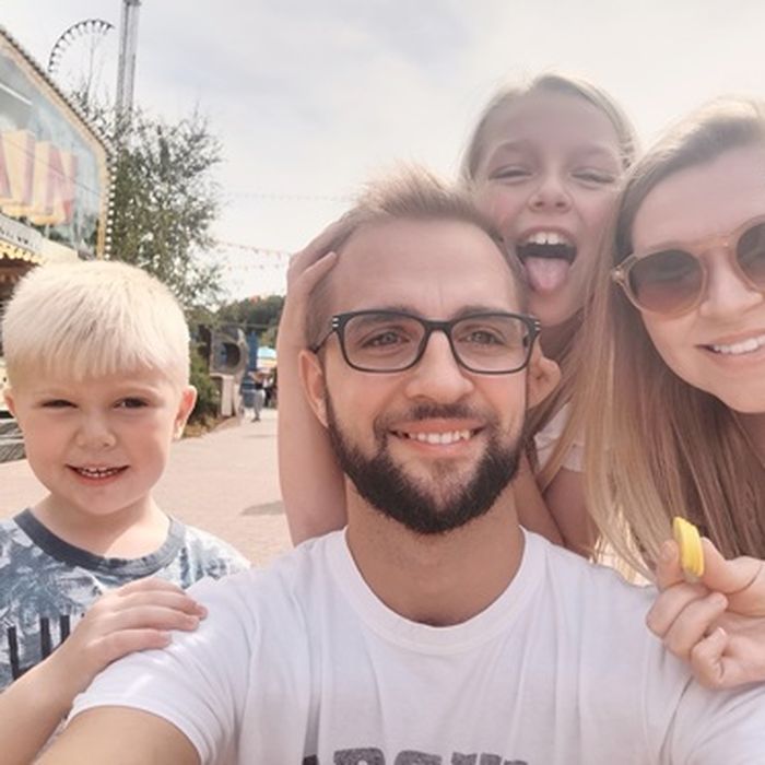 Luke Reynolds with his family